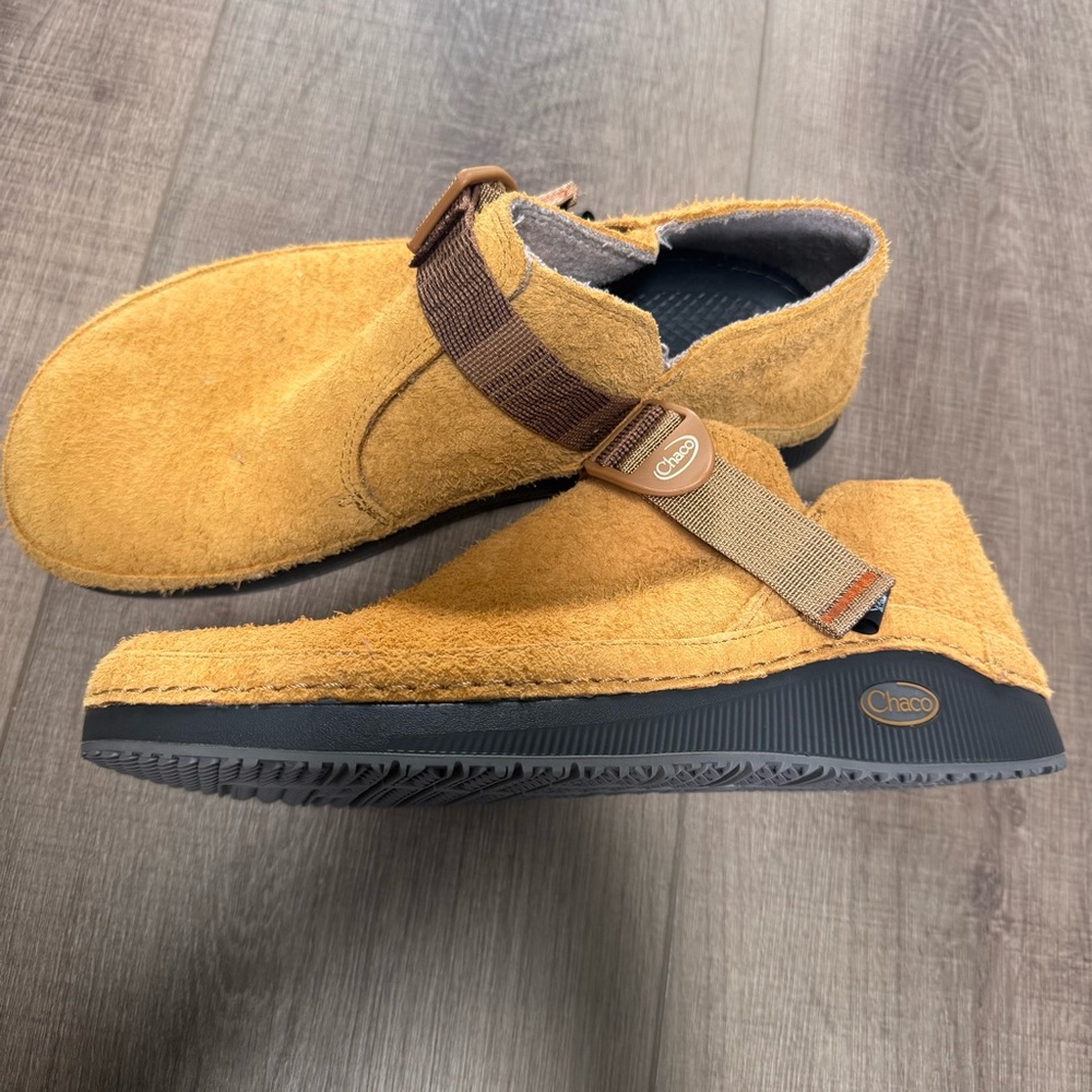 Chaco Men’s Waterproof Suede Paonia Shoe, Caramel Brown